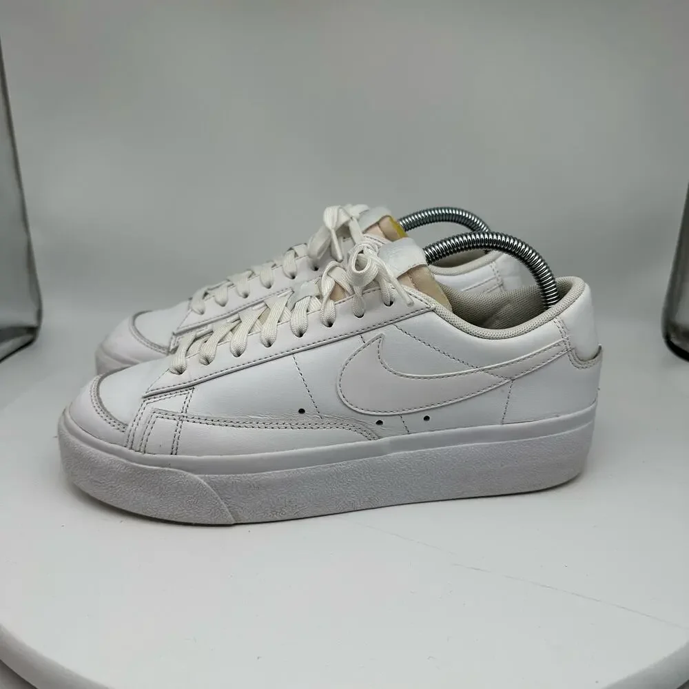 Nike Women's Blazer Low Platform Triple White Sneaker Size 9 - Picture 4 of 16